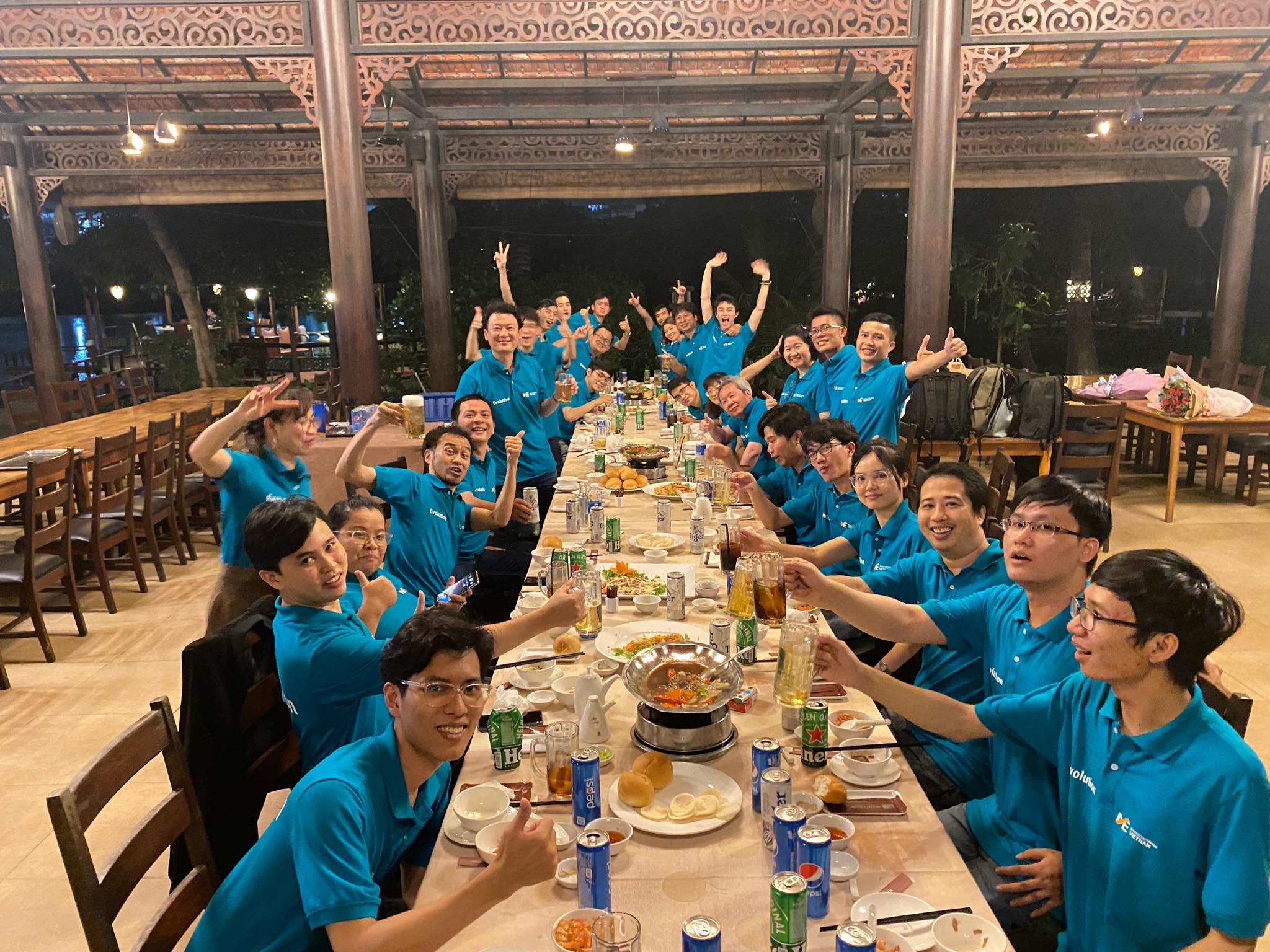 Tiệc thân mật sau buổi Kick Off