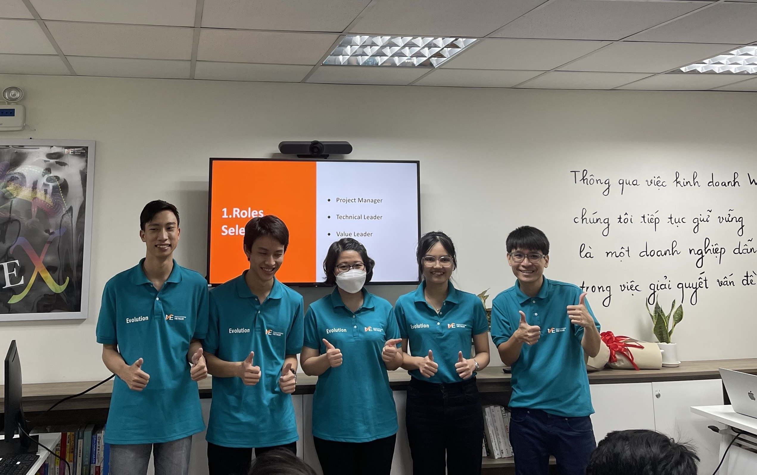 Các Value Lead mới chụp hình cùng CEO