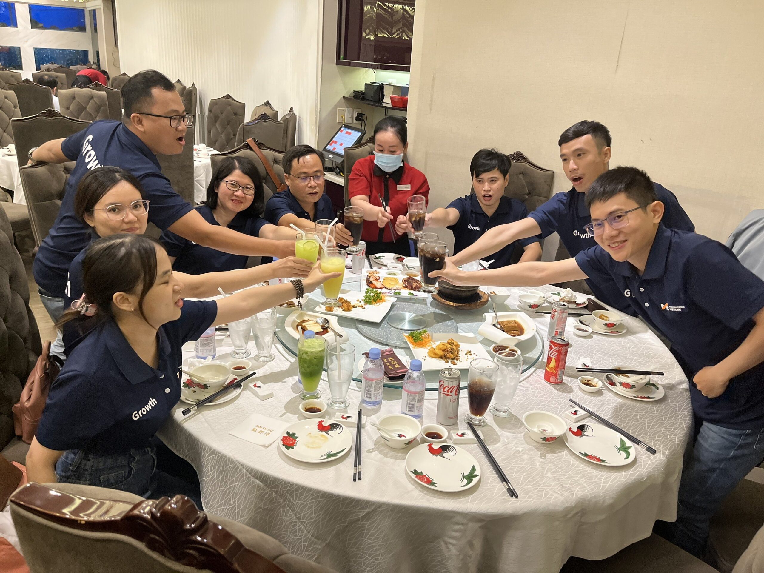 Tiệc thân mật của buổi Quarter Sharing