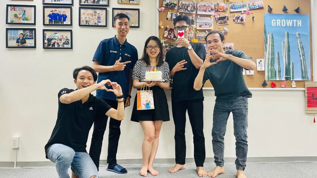 Flash Trai xinh gái đẹp