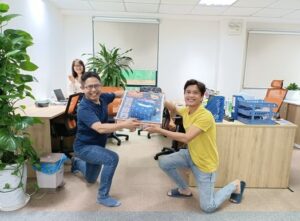 Bạn Sang đại diện nhận quà Quốc Tế Thiếu Nhi MEVN 1 tháng 6