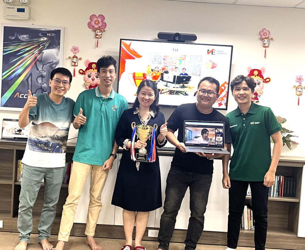 Cùng Vinh danh team thắng cuộc trong buổi Coding Battle ở MEVN LẦN 5