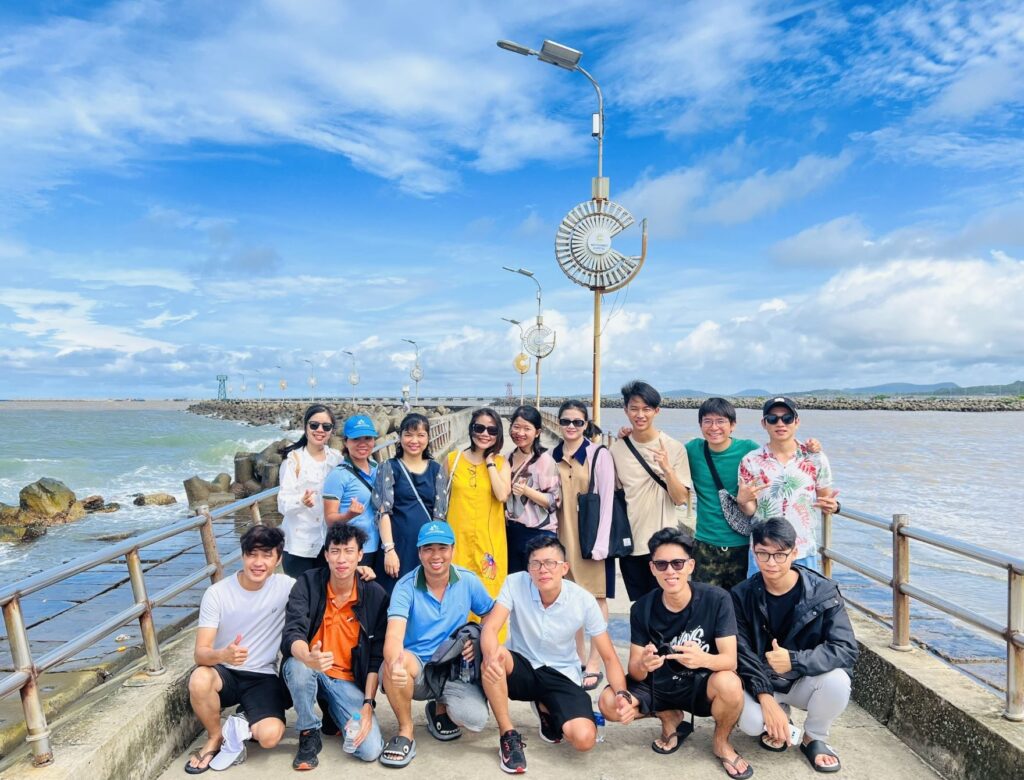Kỷ niệm Hồ Chí Tưởng MEVN cùng du lịch công ty