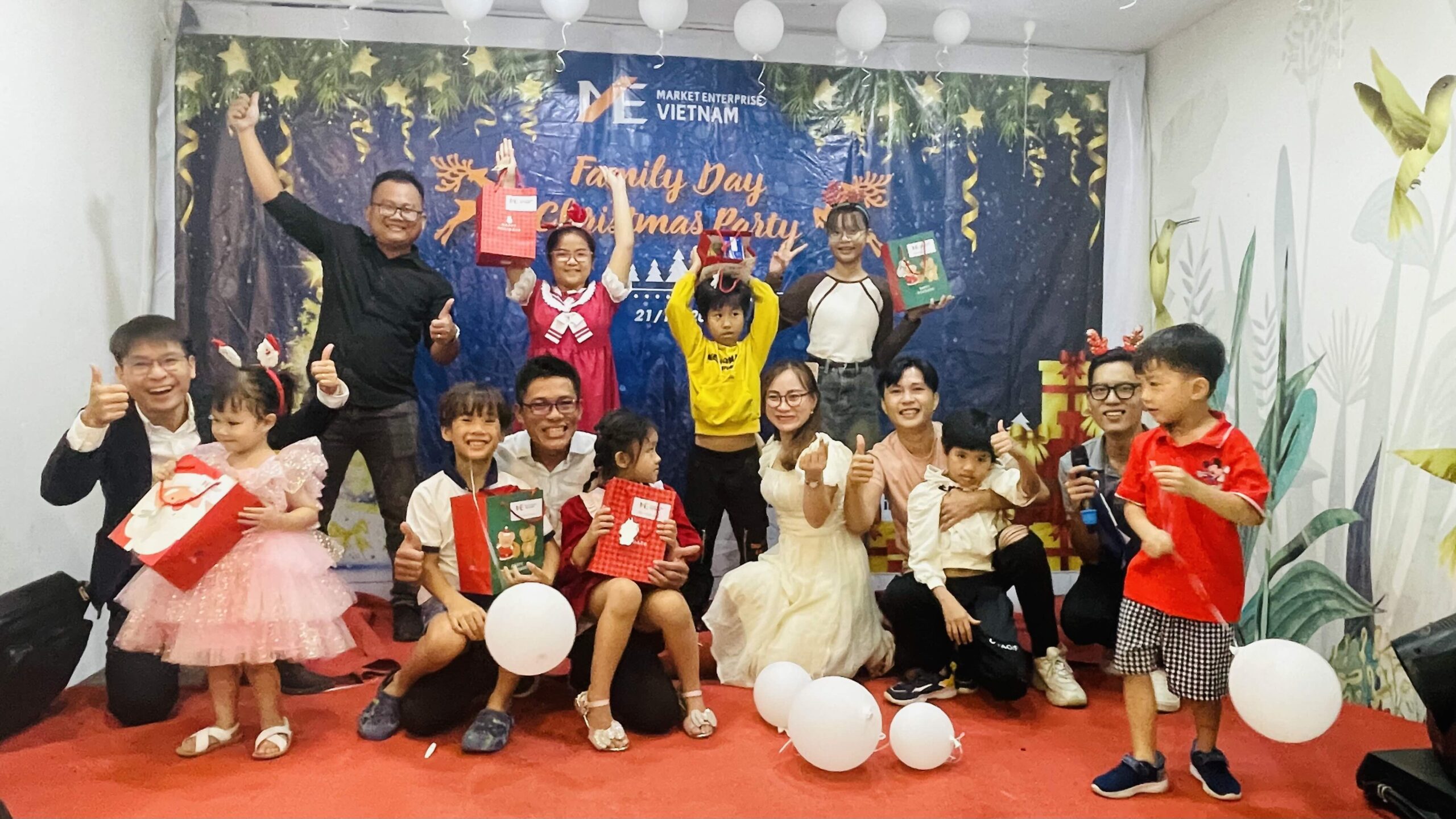 Ông già Noel - Ngày Hội Gia Đình Và Tiệc Gia Đình