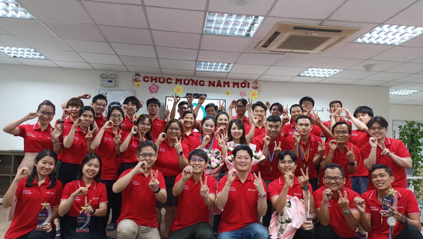 Ảnh chụp cung công ty - kickoff