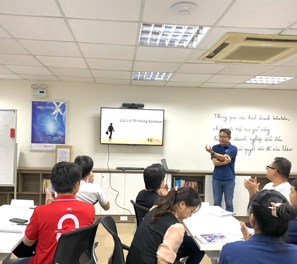 Hình nền - Workshop về Logical thinking của Mr Imamura ngày 4/10/2024