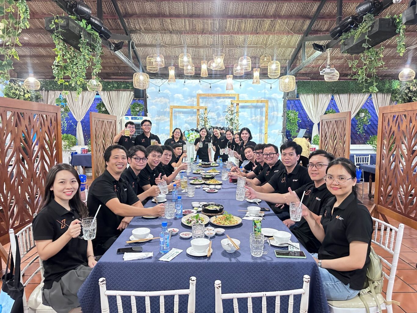 Tiệc - Quarter Sharing chủ đề Intelligent X tại MEVN